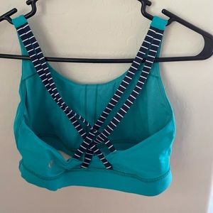 Lululemon blue size 8 bra